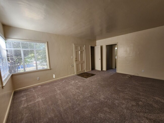 Building Photo - 3911 33rd St