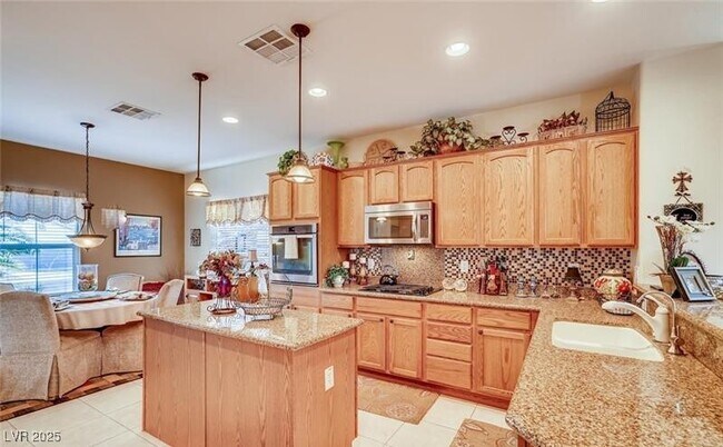 Building Photo - 2211 Waterton Rivers Dr