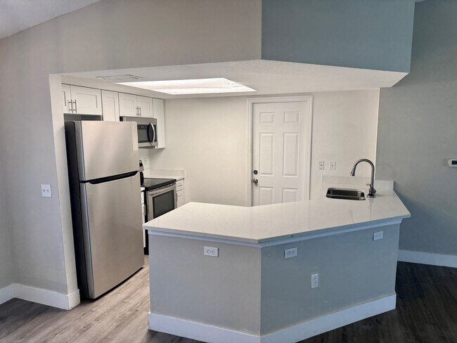 Foto del edificio - Stunning Tampa Home! Incredibly Renovated ...