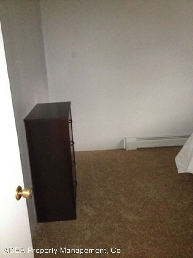 Building Photo - 520 W Spruce St