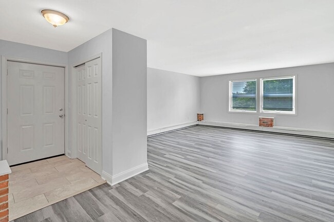 Building Photo - 1712 Linvale