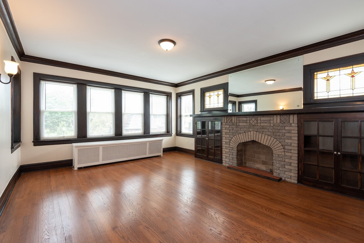 Primary Photo - 1512 Dempster Street