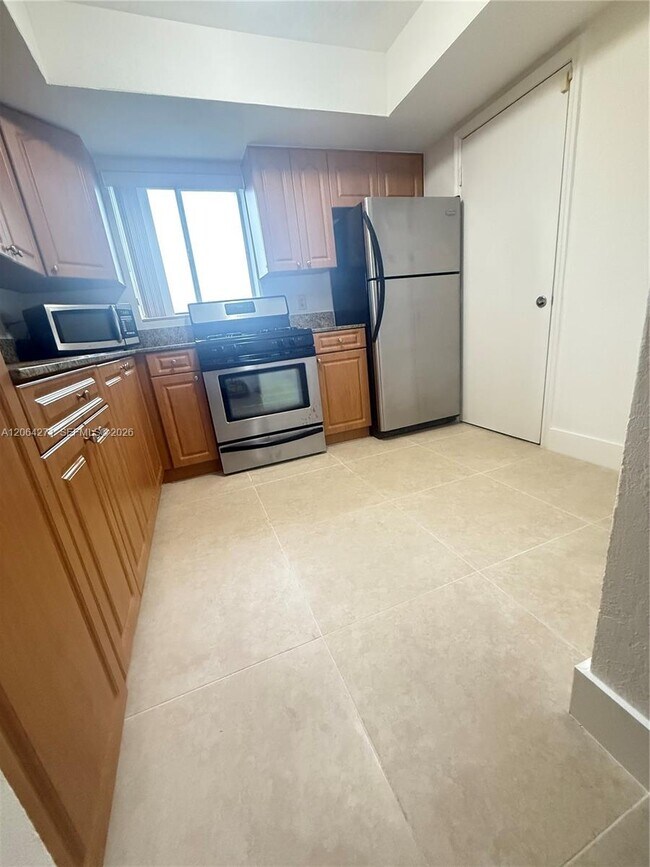 Foto del edificio - 7737 SW 88th St