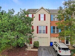 Building Photo - 6100 Newport Terrace