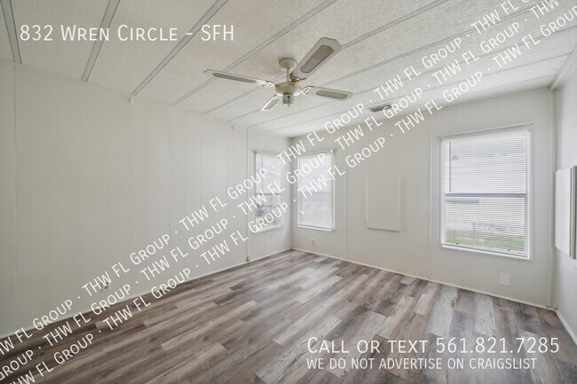 Foto del edificio - 832 Wren Cir