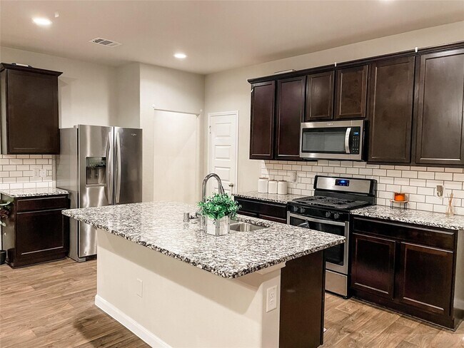 Foto del edificio - 13114 Leisure Cove Dr