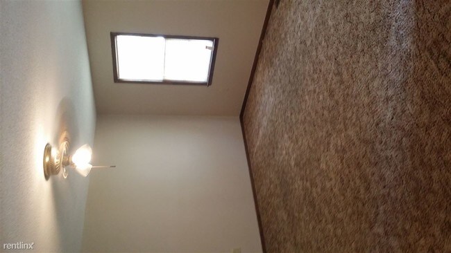 Building Photo - 2695 W Croft Cir