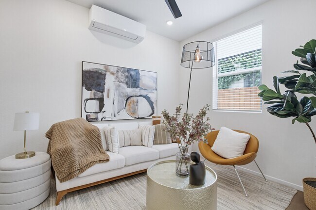 Foto del edificio - 3042-3044 J St