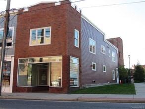 Building Photo - 131 Roanoke Ave