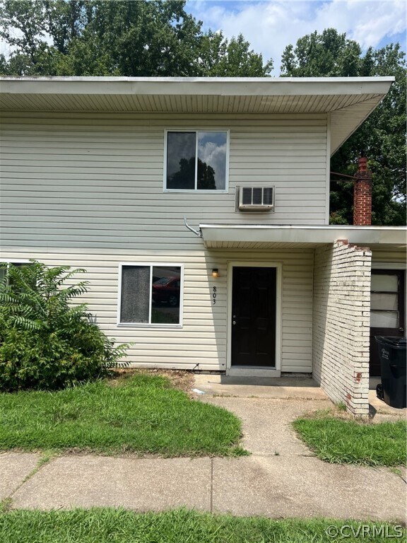 Building Photo - 803 Monticello Dr