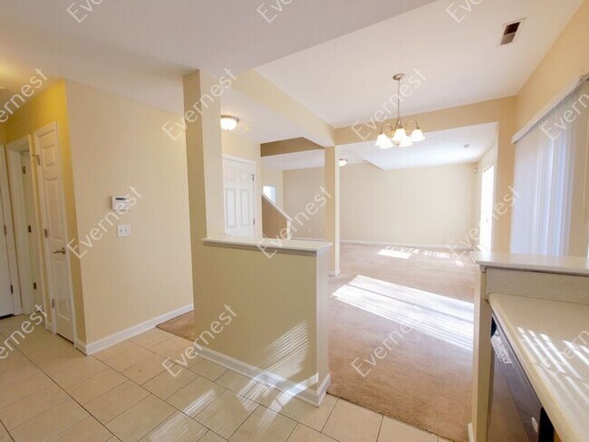 Foto del edificio - 7136 Arbor Leaf Ln