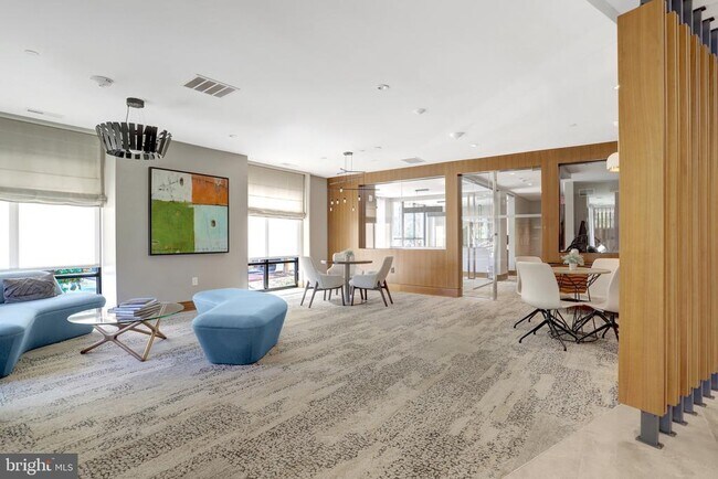 Foto del edificio - 145 Riverhaven Dr