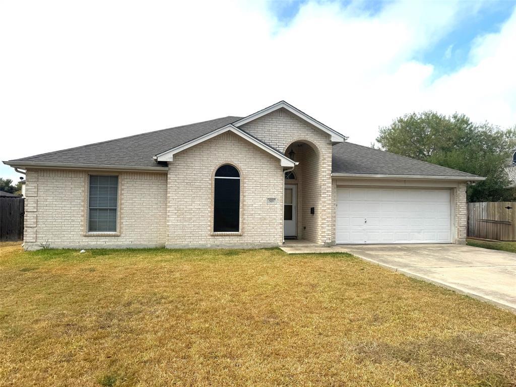 Primary Photo - 521 Mockingbird Ln