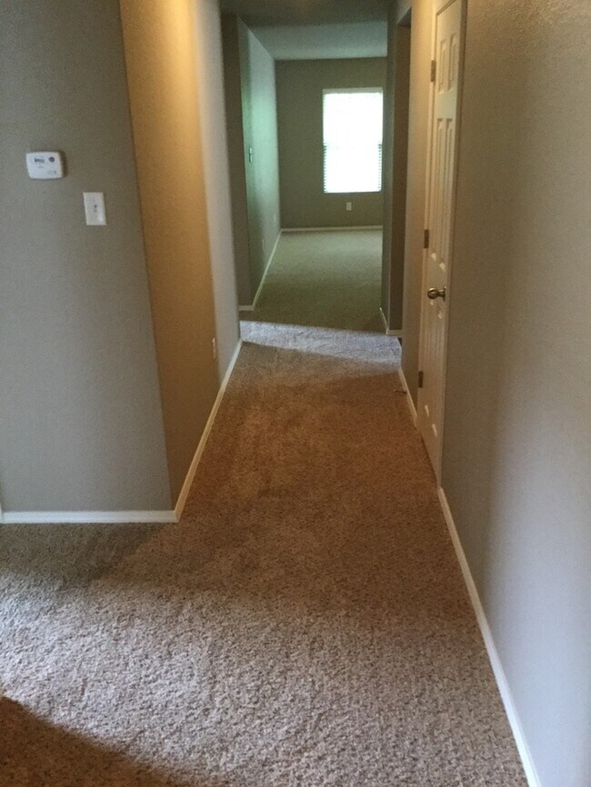 Building Photo - *Pre-Leasing* Three Bedroom | Two Bathroom...