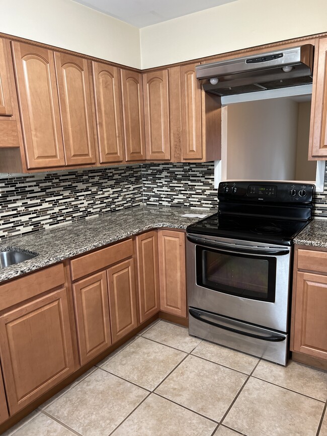 Building Photo - 950 Allenview Dr