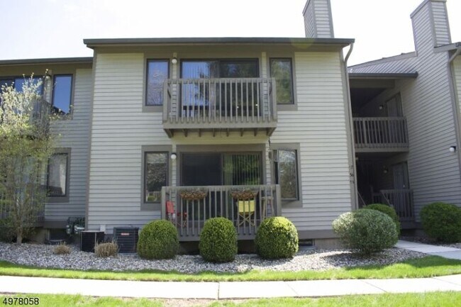 Building Photo - 57 Sam Bonnell Dr
