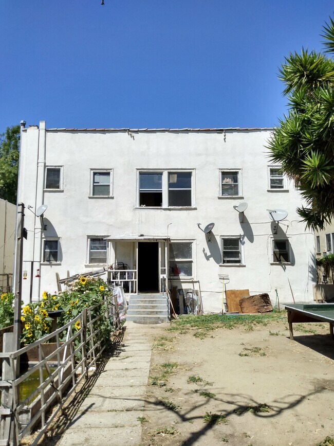 392 Loma Dr Unit 104, Los Angeles, CA 90017 Apartments in Los Angeles