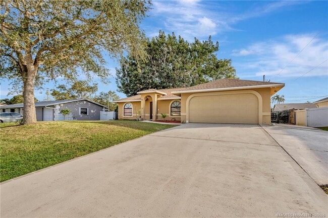 Building Photo - 252 NW Lincoln Ave