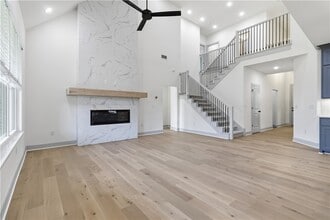 Building Photo - 1031 Whistler St