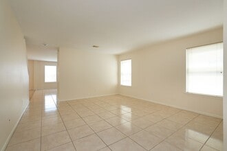 Building Photo - 12054 Mallard Stream Ct