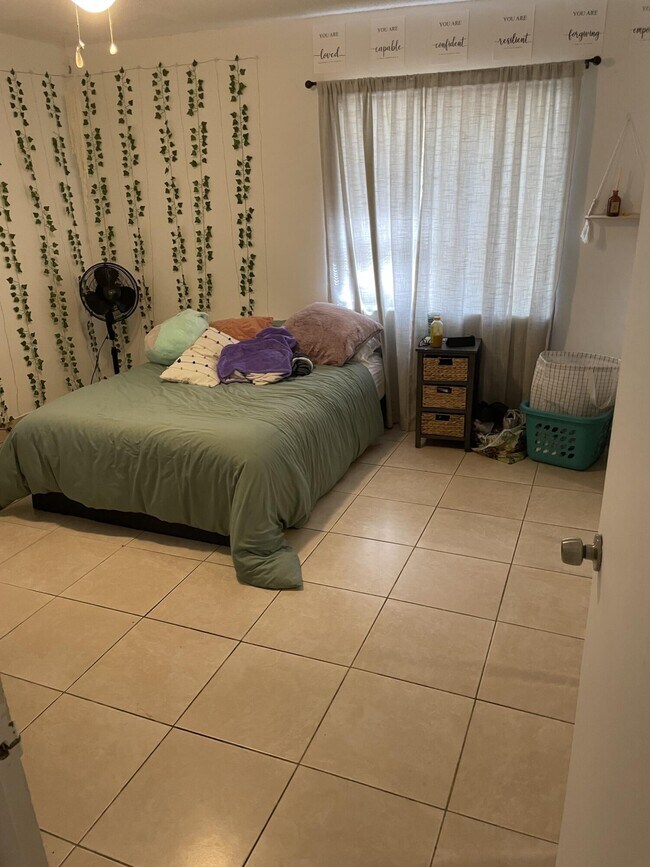 Foto del edificio - 622 NW 13th St