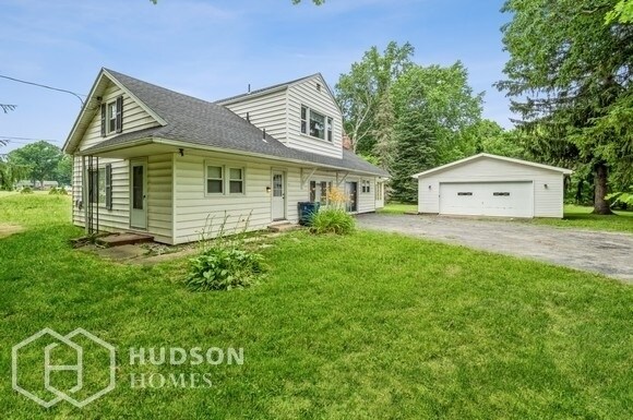 Primary Photo - AVAILABLE NOW! - 4113 Burgett Rd, Canfield...