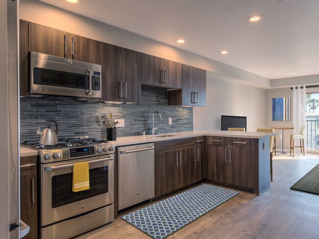 Interior Photo - Avalon Santa Monica on Main