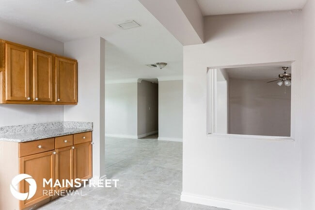 Building Photo - 1433 Hillcrest Dr