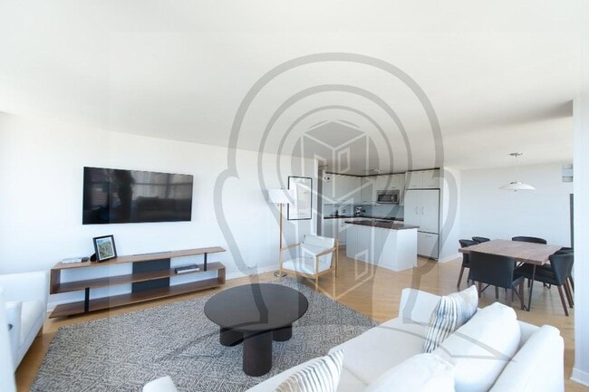 Foto del edificio - Stunning 46th Floor, 2 bedroom condo, right on the Chicago River