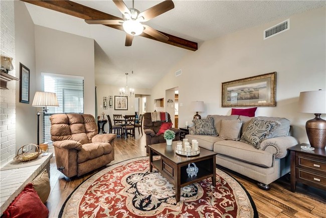 Building Photo - 419 San Mateo Dr