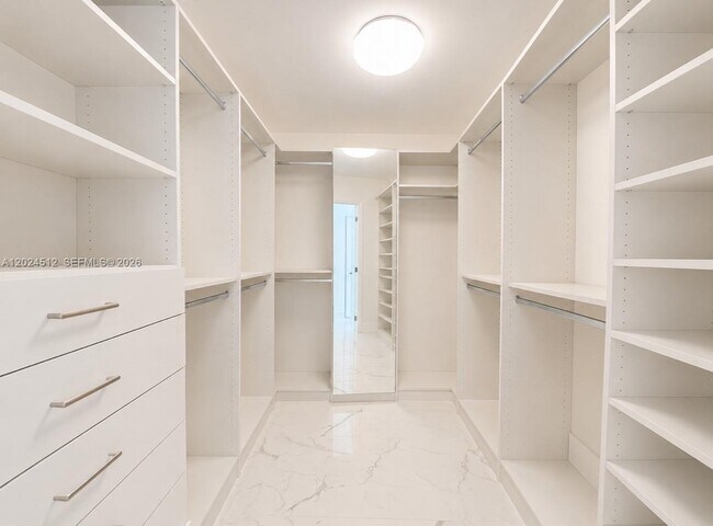 Foto del edificio - 3800 S Ocean Dr