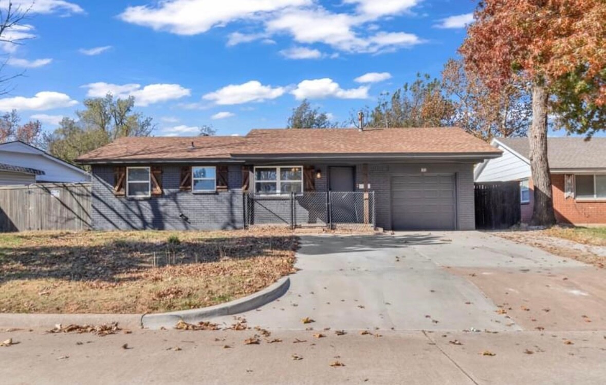 Primary Photo - 801 Royal Ave