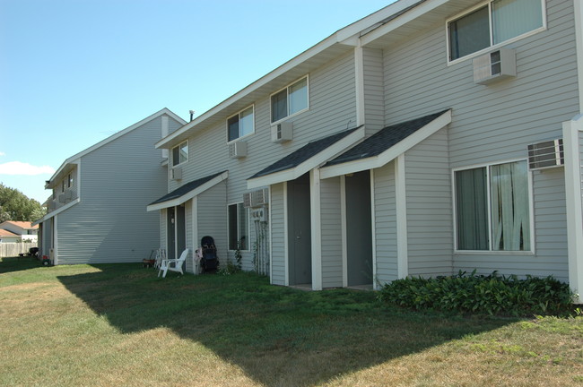 Foto del edificio - Abbey Field Townhomes