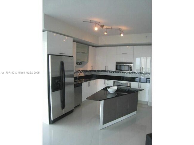 Foto del edificio - 60 SW 13th St