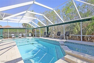 Building Photo - 1579 Whispering Oaks Cir