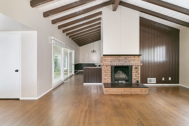 Building Photo - Beautiful 3bed 2ba House for rent!
