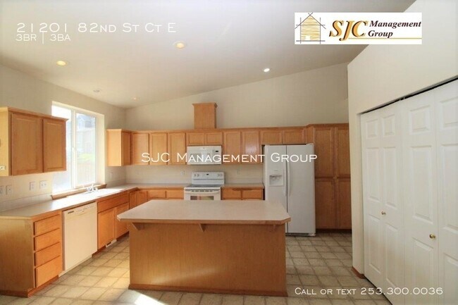 Foto del edificio - 21201 82nd St Ct E