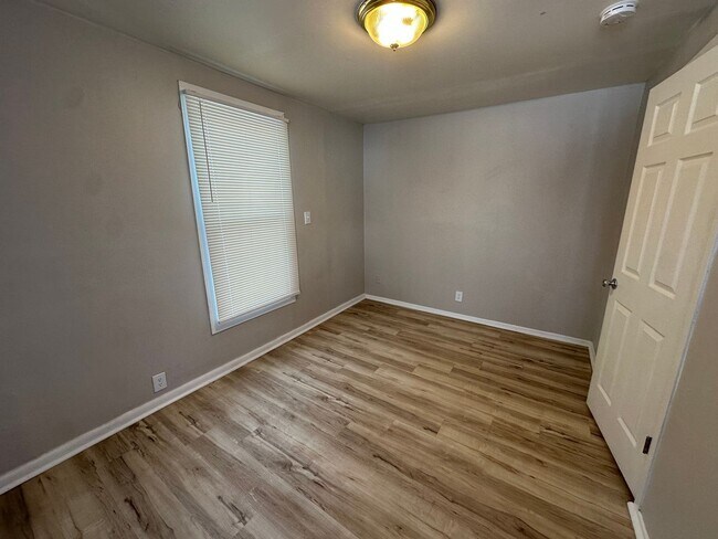 Foto del edificio - 4 Bedroom Single Family