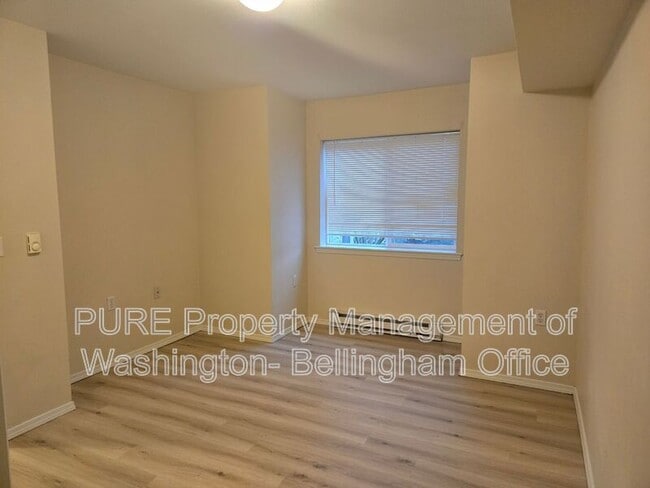 Building Photo - 508 Tremont Ave