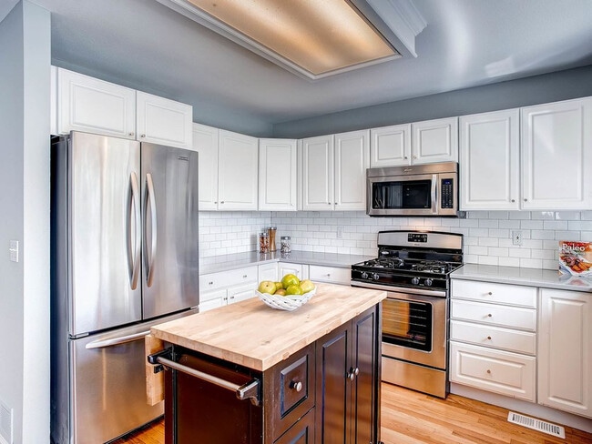 Foto del edificio - Gorgeous 4 Bed/3.5 Bath Home for Rent!