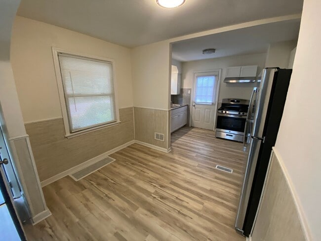 Building Photo - 10128 Winkler Dr