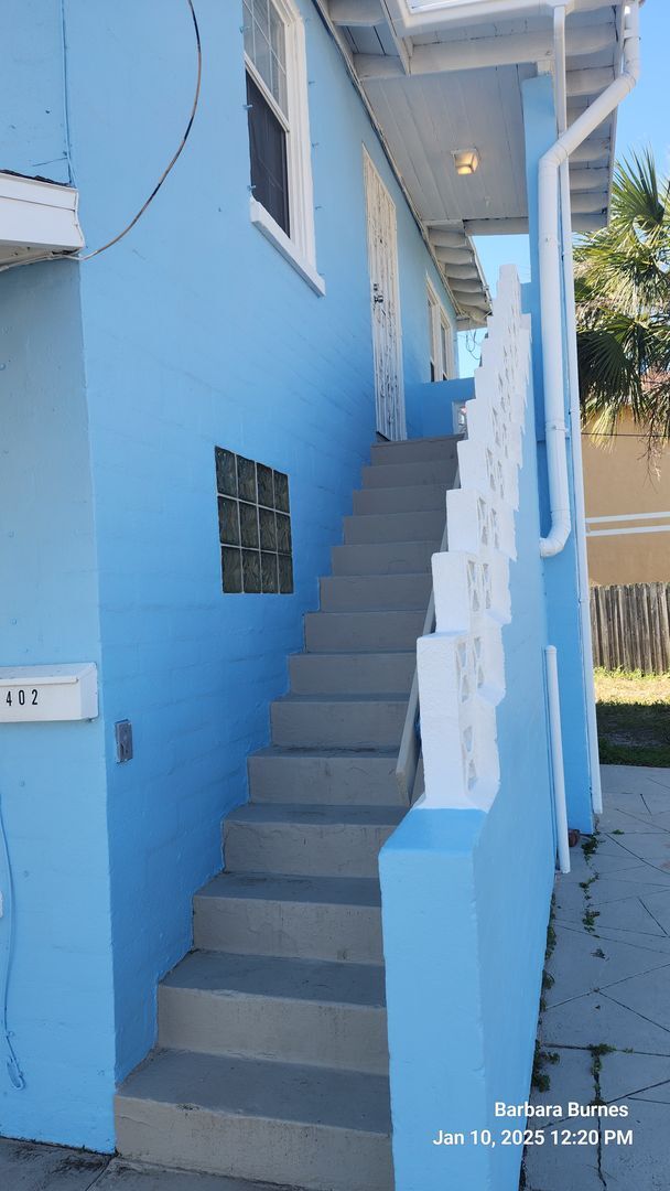 Foto del edificio - 400-402 S Peninsula Dr