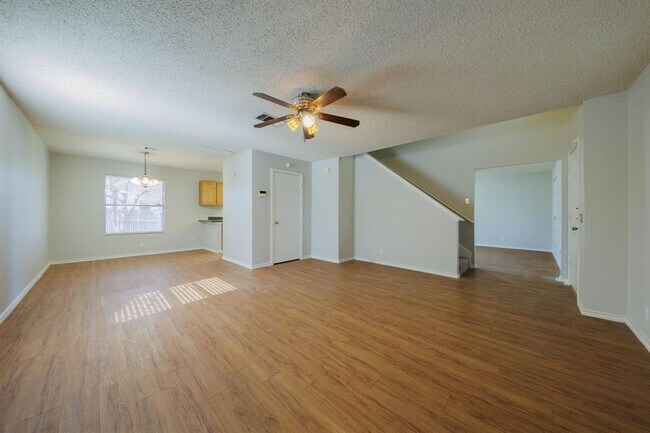 Building Photo - 13812 Springheath