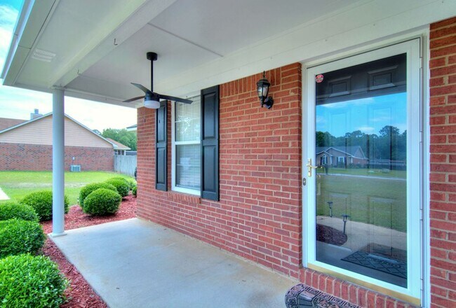 Foto del edificio - 117 Buckston Trace Ln