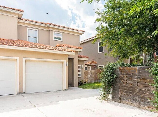 Building Photo - 3016 S L St