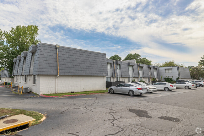 Building Photo - De Soto Park Apartments