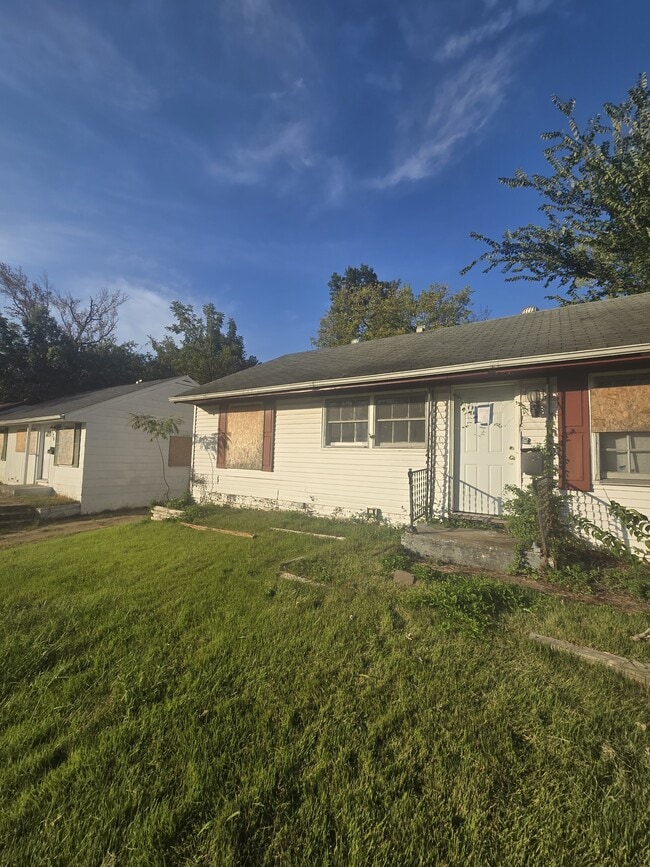 Photo - 125 Cameron Rd House