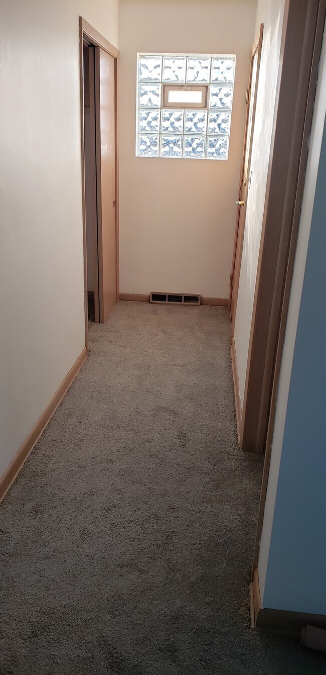 Entryway - 4953 W 63rd St