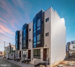 Building Photo - 1509 S Bambrey St