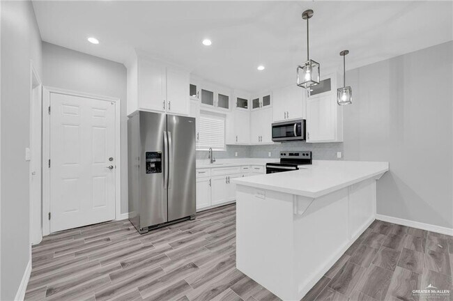Building Photo - 1318 San Vicente